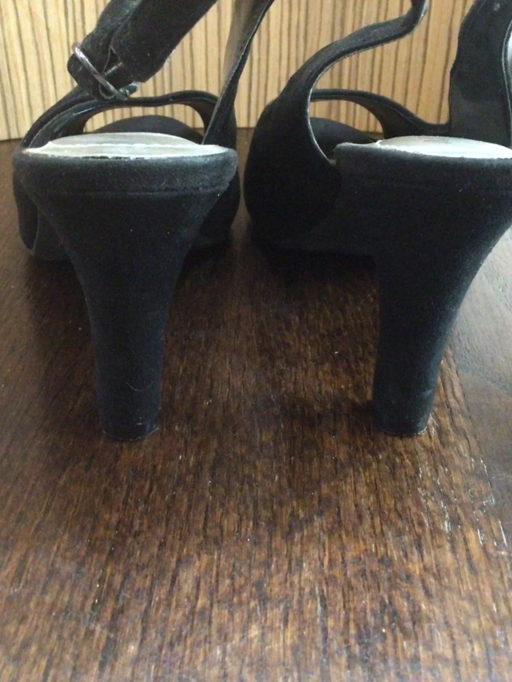 Dexflex Comfort open toe  ankle strap heels. Size 6W